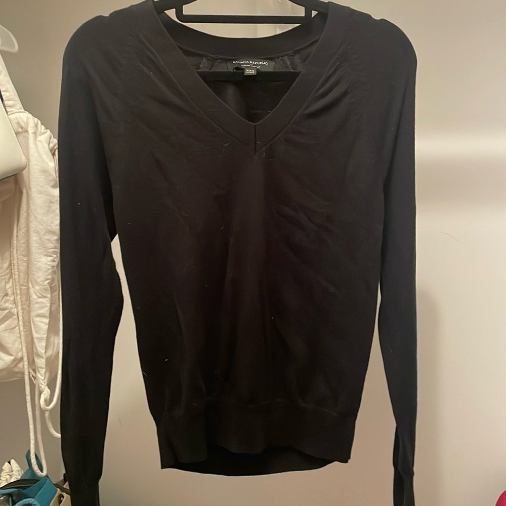 Banana Republic v neck sweater